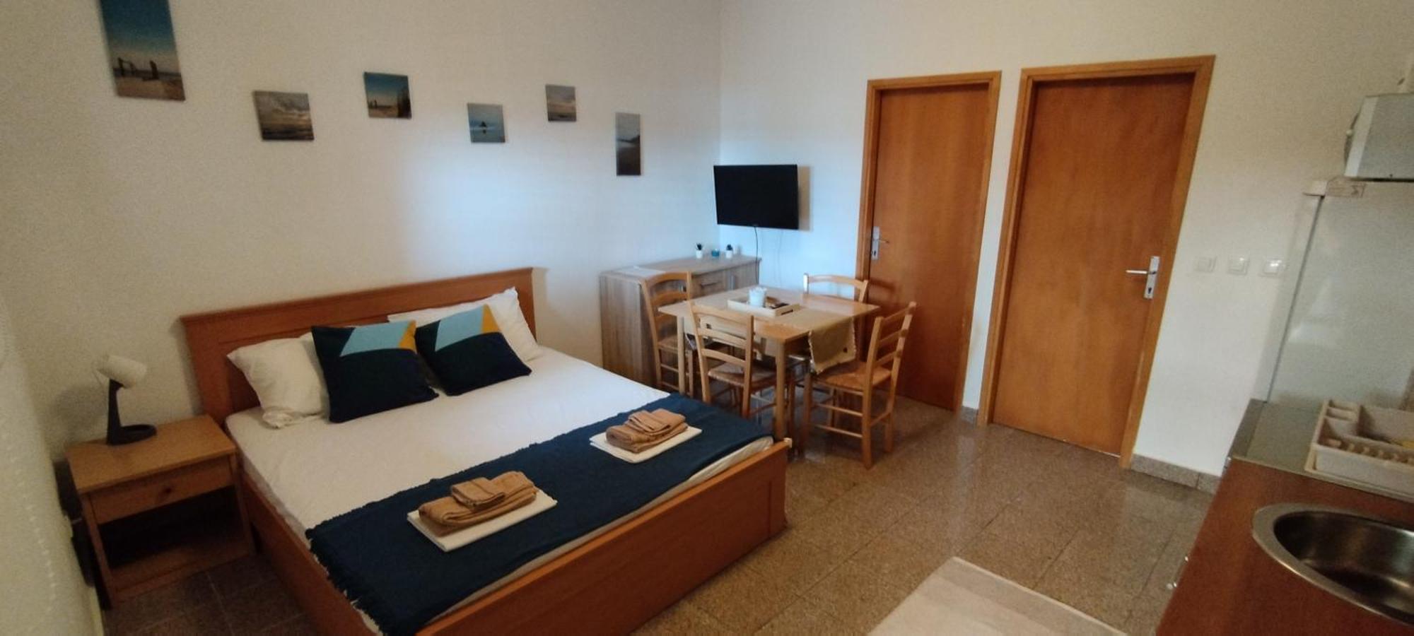 Apartmani Izvor Pag Town Buitenkant foto